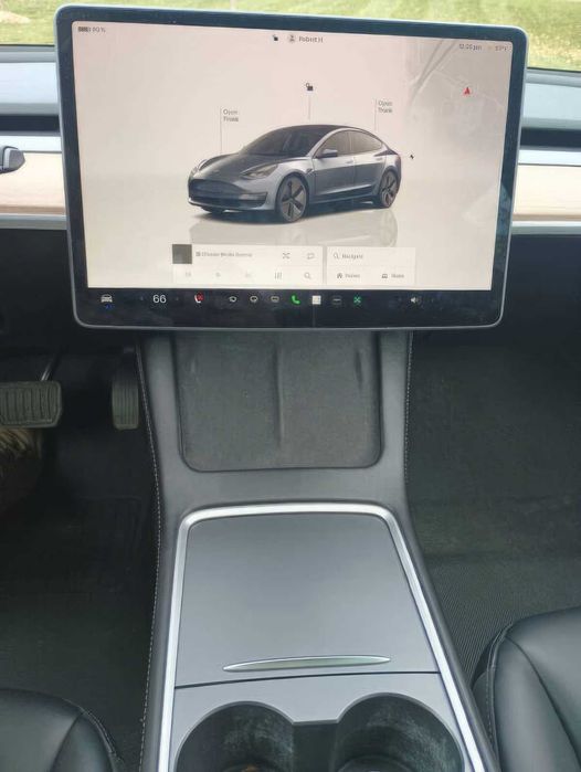 Tesla Model 3      2023