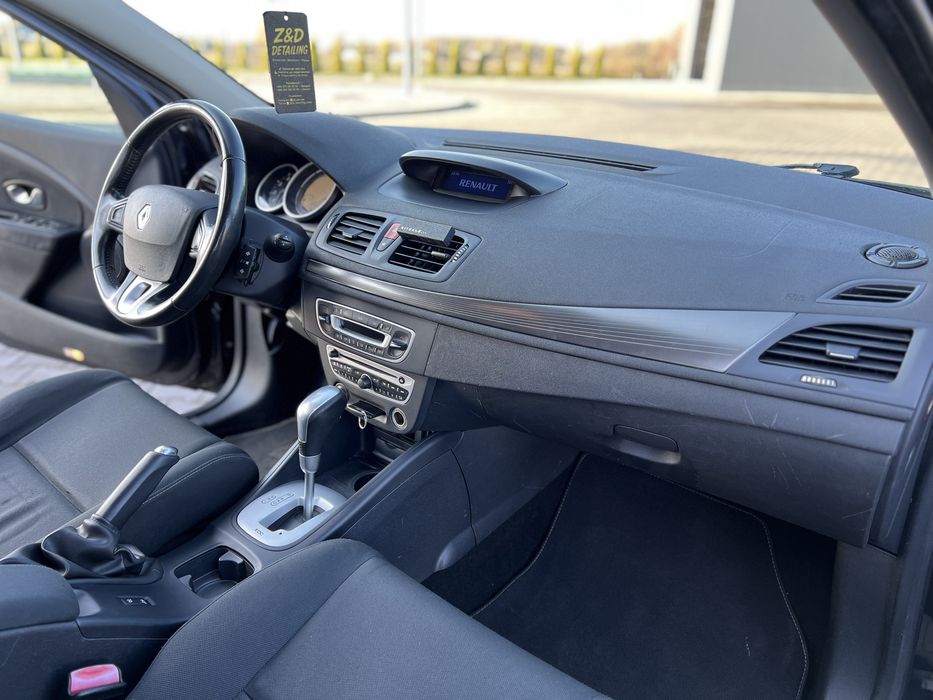 Гарний доглянутий автомобіль !