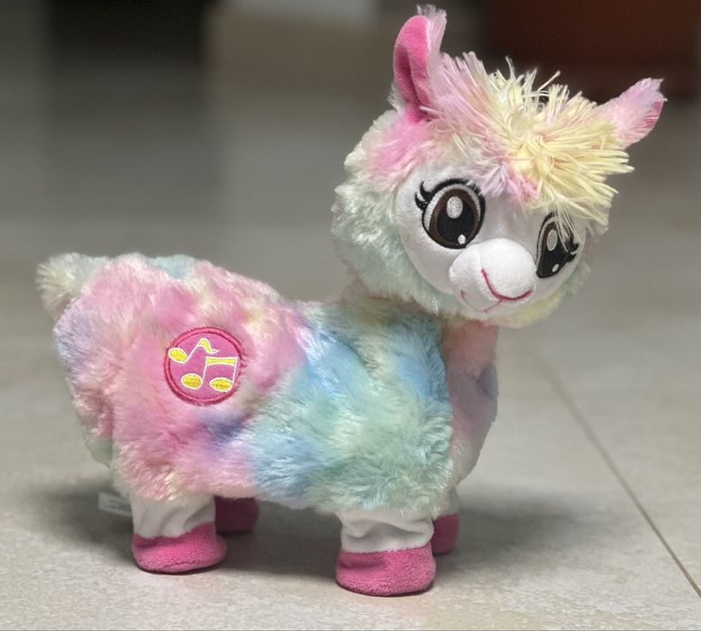 інтерактивна танцююча лама