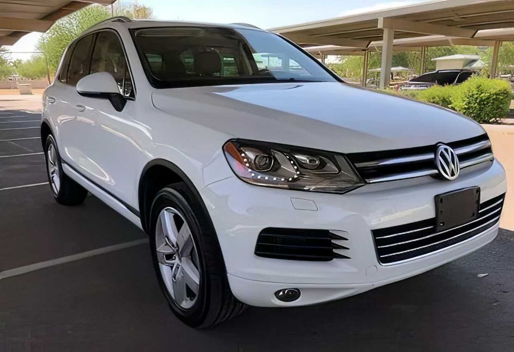 Volkswagen Touareg      2014