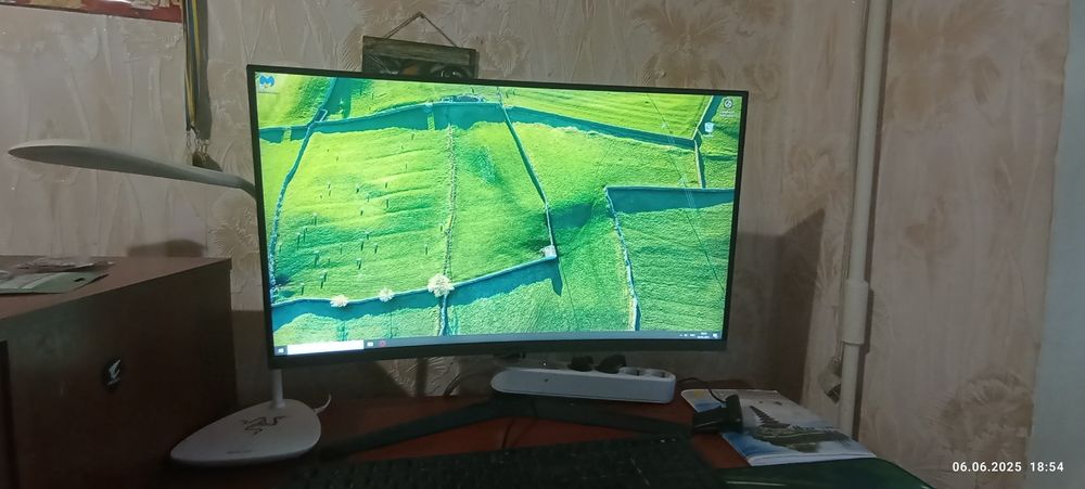 Монітор 27 діагональ Samsung
