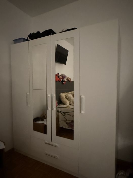 Armário moviflor praticamente novo