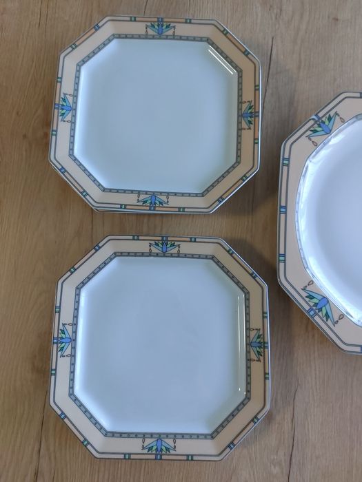 6 Pratos de Sobremesa e Prato de Bolo Grande Vintage, novos