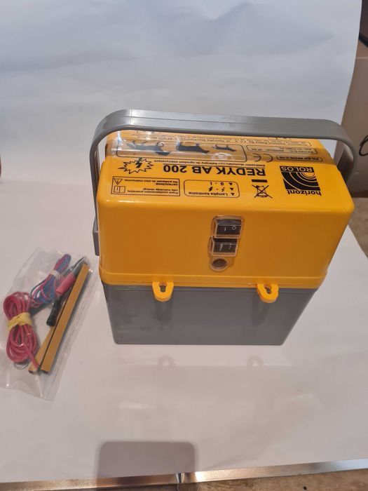 Elektryzator uniwersalny pastuch ogrodzenie Redyk AB200