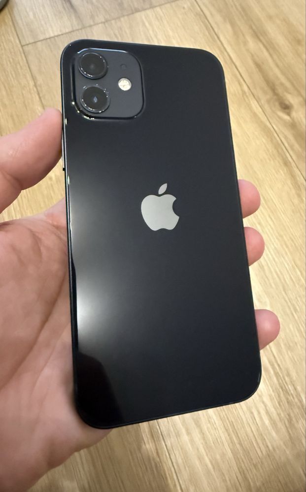 iPhone 12 black 128GB stan BDB gratis ładowarka QI