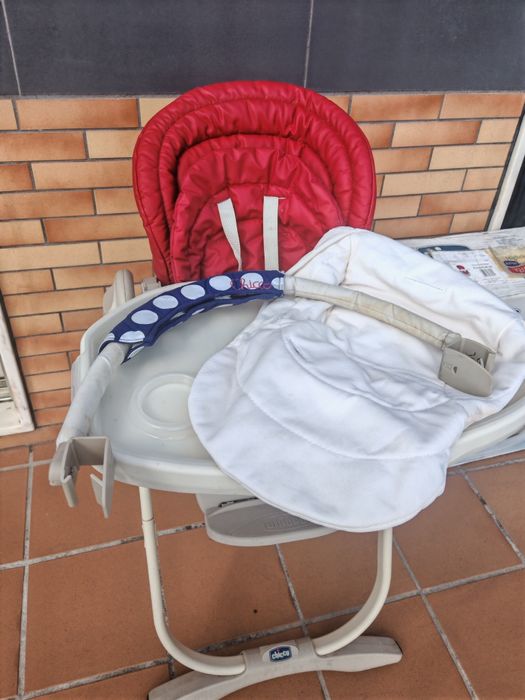 Cadeira de refeição Chicco Polly Magic