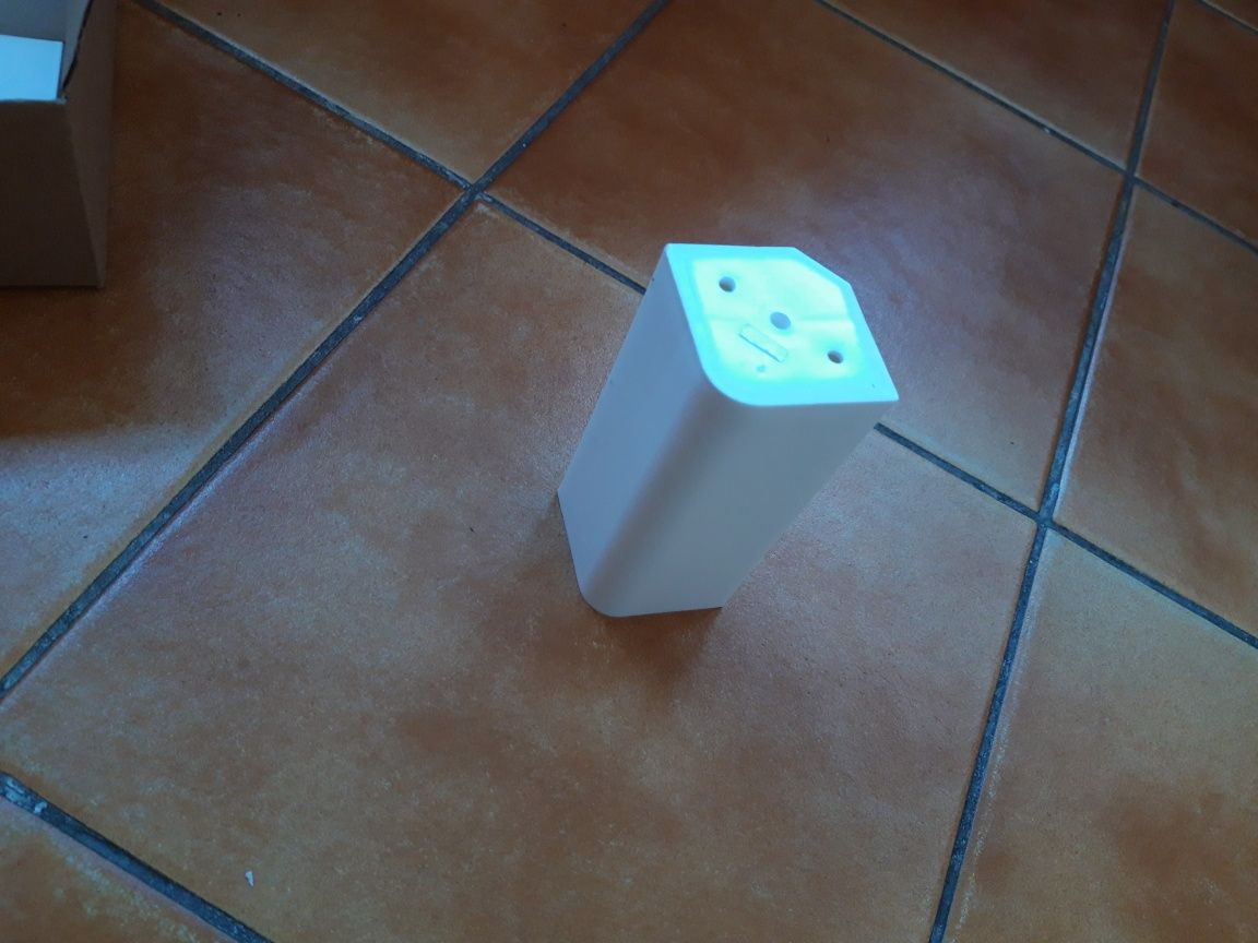Stopki pod szafkę  białe 4szt dl.10cm