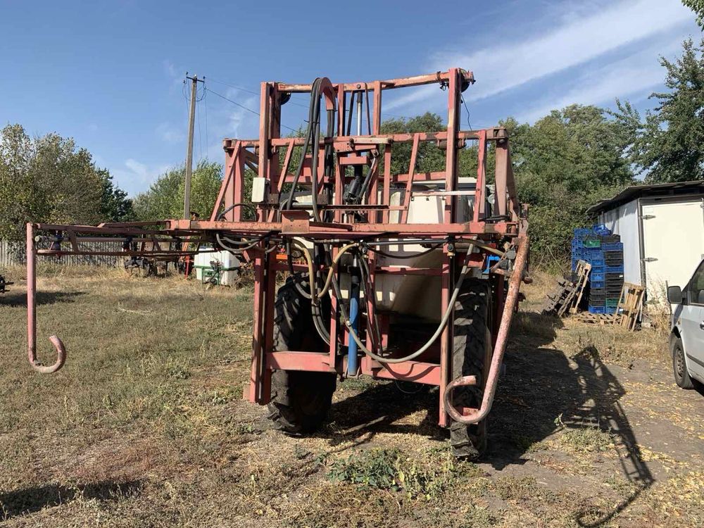 Німецький оприскувач 3000л