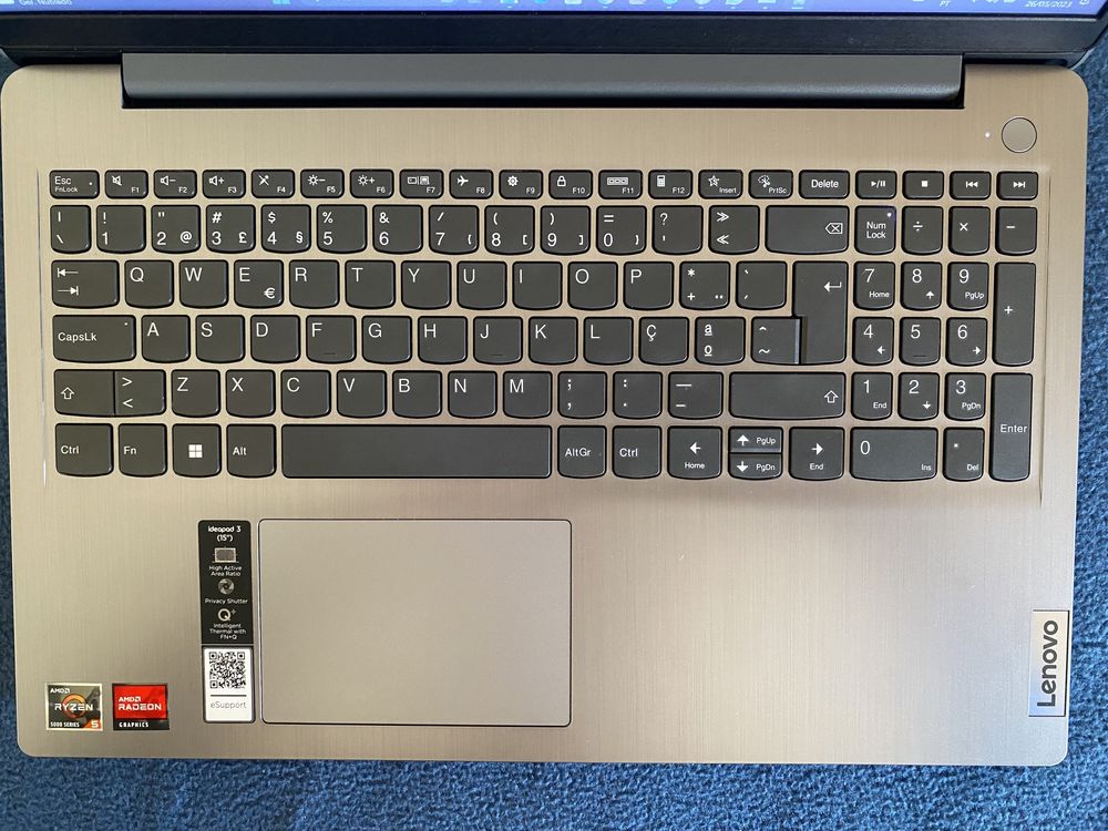 Portátil Lenovo IdeaPad 3