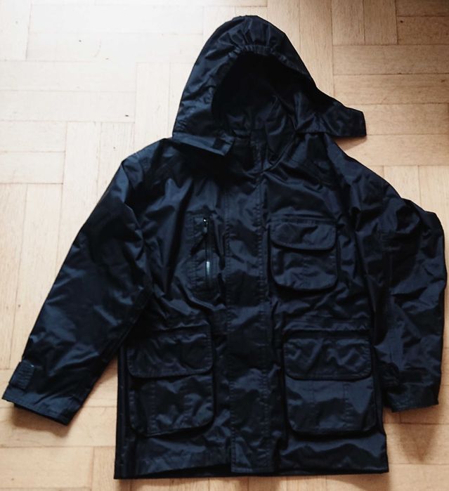 Kurtka przeciwdeszczowa czarna r.146/158