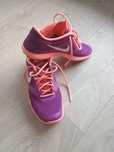 śliczne folioletowo-neonowe NIKE 37,5