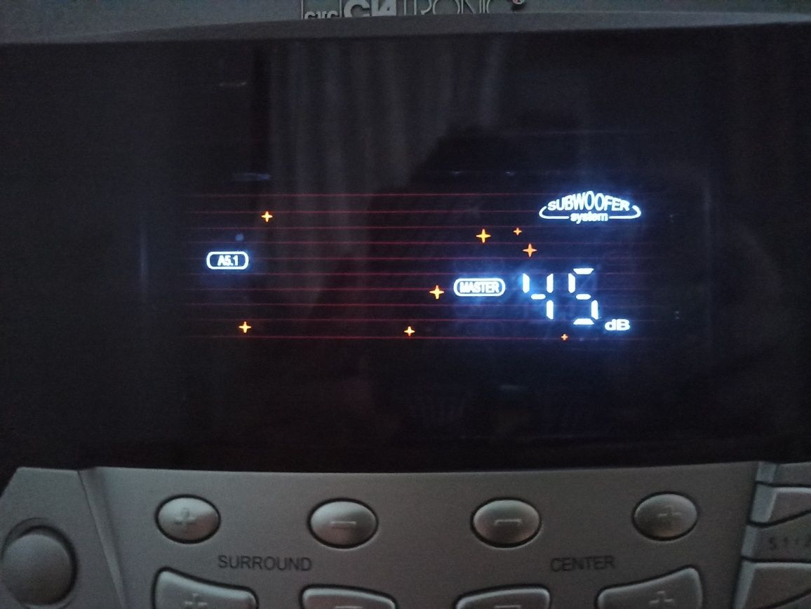 Subwoofer surround 5 colunas Clatronic
