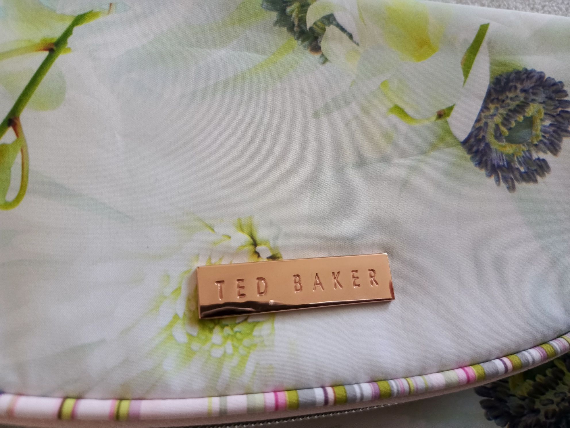 Kosmetyczka TED BAKER