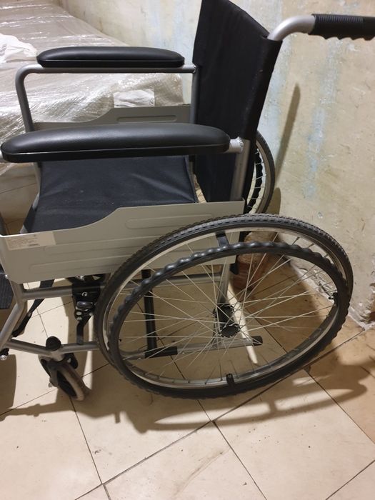 Крісло     колісне