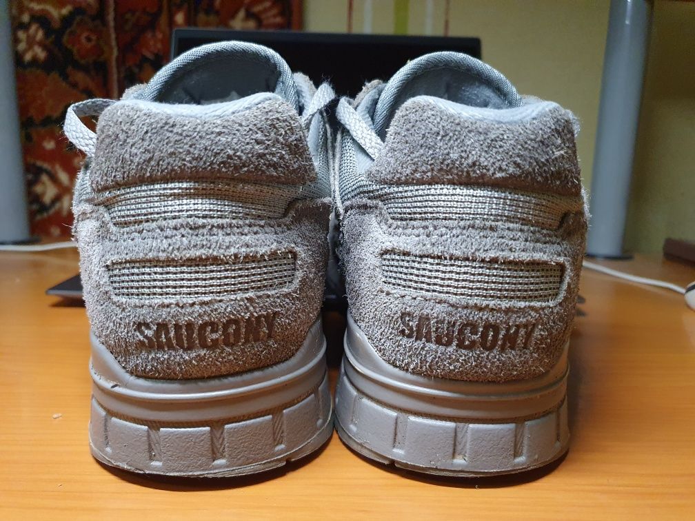 Кросівки чоловічі Saucony Shadow 5000