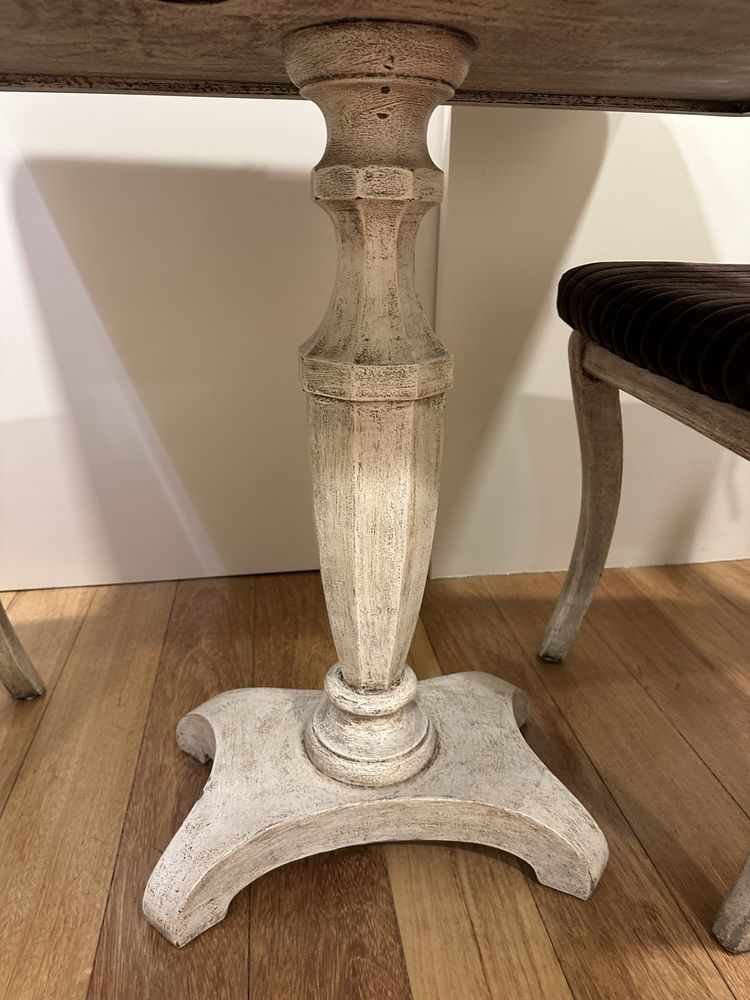 Mesa de jogo + 2 cadeiras em mogno pintado