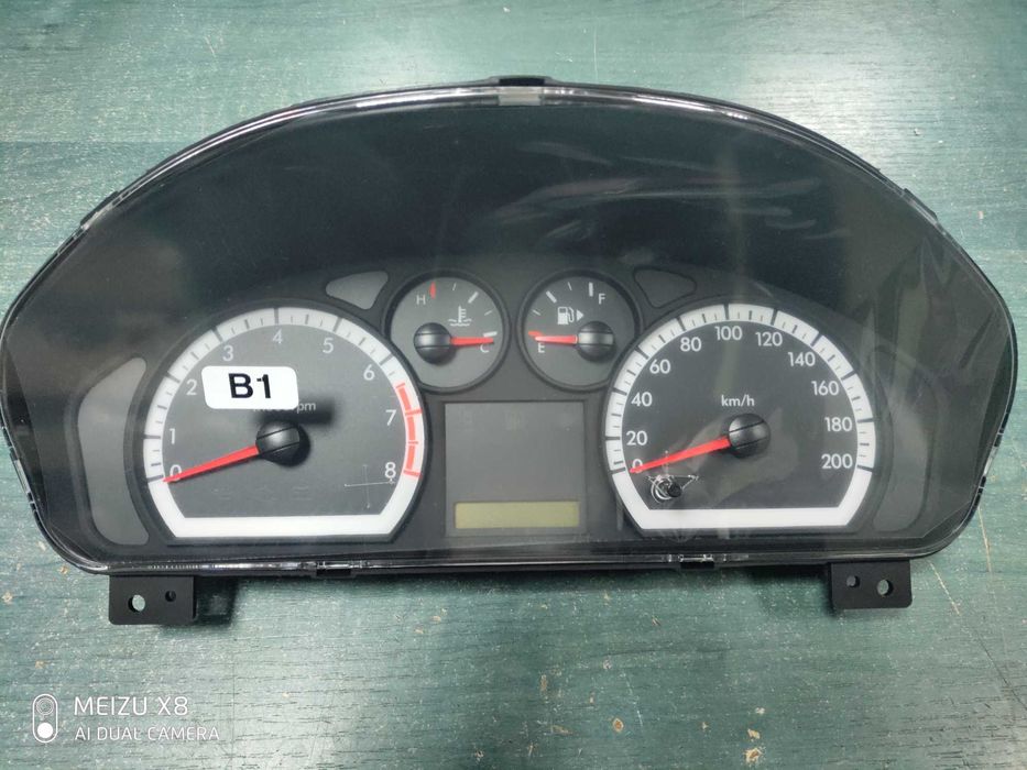 Щиток приладів комбінація приладів AveoT250 T255 Vida 96859180