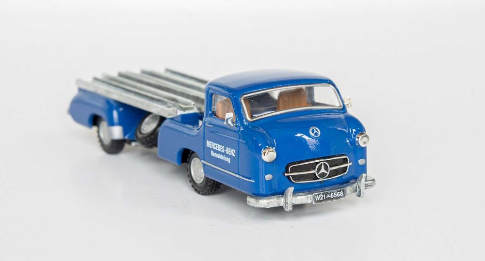 1:43 Mercedes Benz Renntransporter 1954-55, Conrad #1034 W.Germany