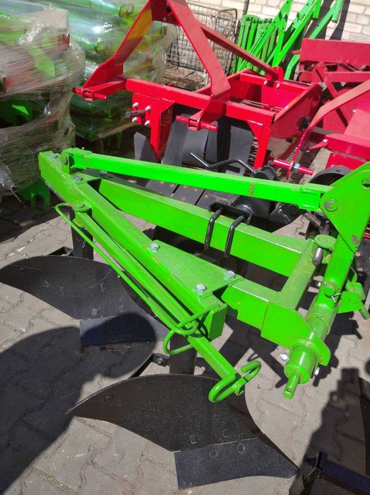 Плуг Bomet Польща