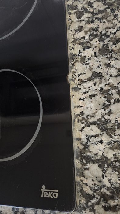 Placa vitrocerâmica Teka