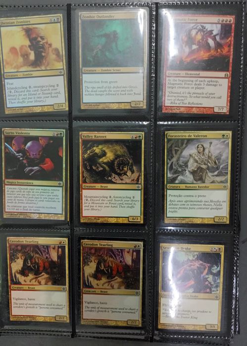 Lote de 72 Cartas Magic The Gathering com Bolsas de Proteção