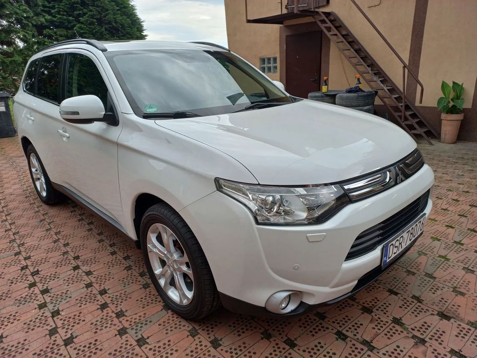 Mitsubishi Outlander Mitsubischi Outlander 7 osobowy Ful-opcja