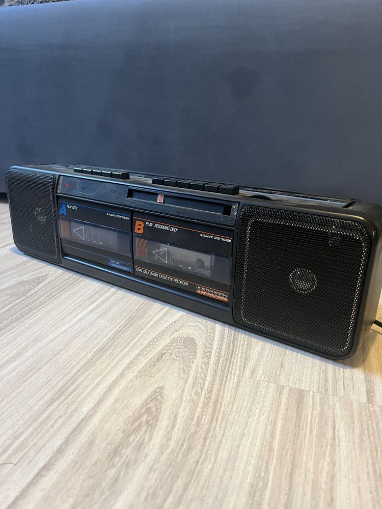 Boombox HCM Royal TR 1100L – radio z lat 90-tych, sprawne prl