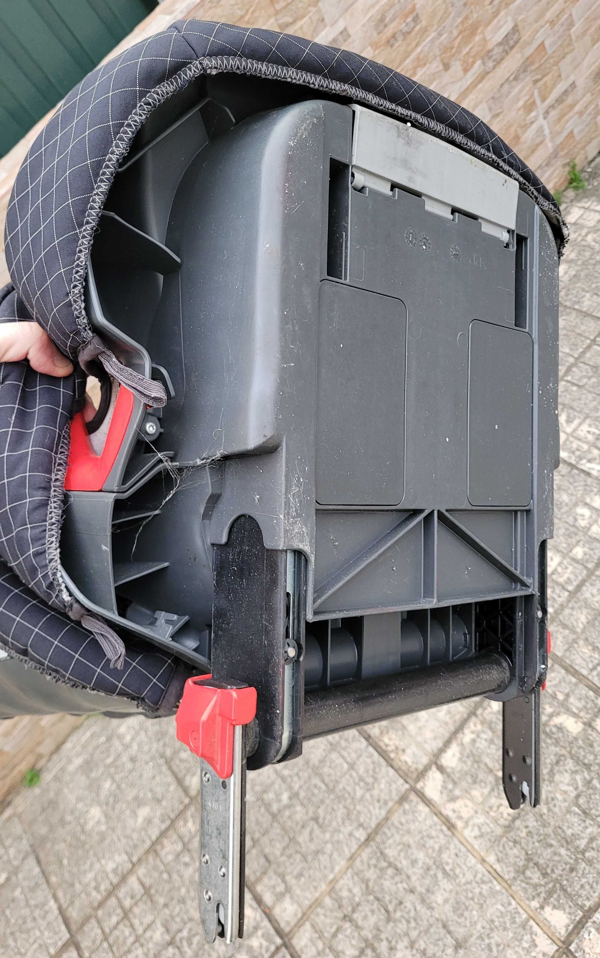 Cadeira Auto Romer com isofix