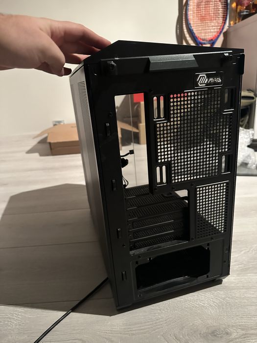 Obudowa MSI MAG PANO m100r pz czarna