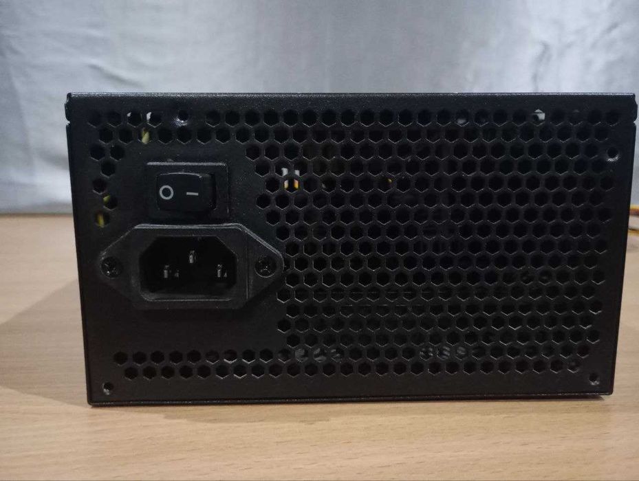 Блок живлення Vinga 450W OEM (PSU-450-12) б/в
