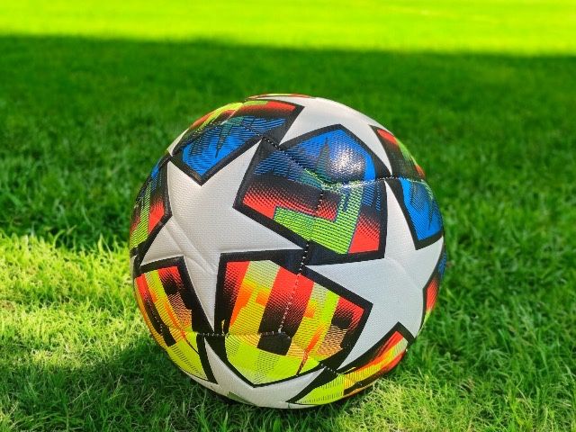 Мяч футбольный ліга чемпіонів розмір 5 міцне покриття Розпродаж