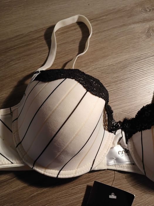 biustonosz 75 B Colours