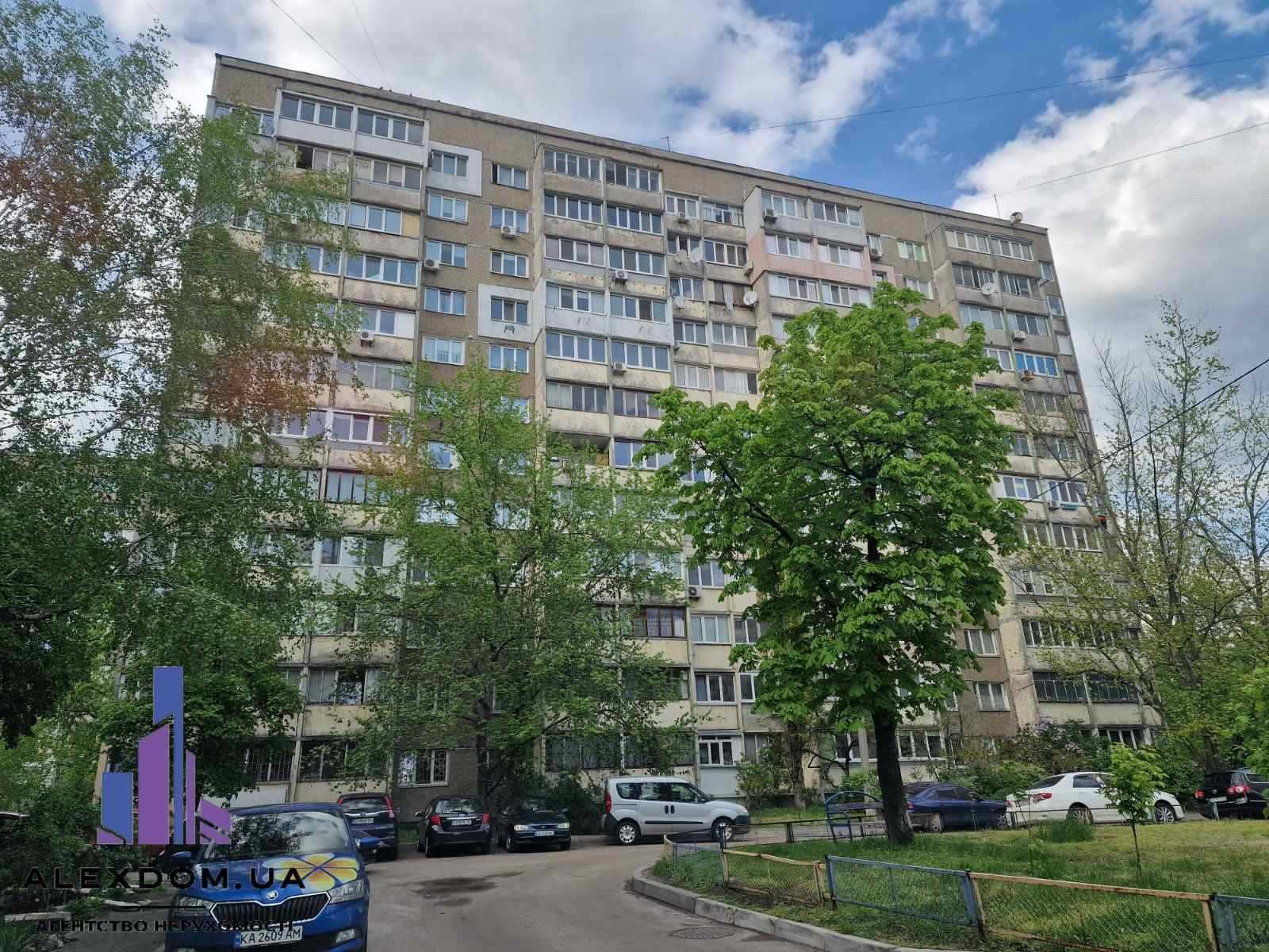 Продам 2к 56м2 пр-т Воскресенський (б-р Перова), буд.48-Б Воскресенка