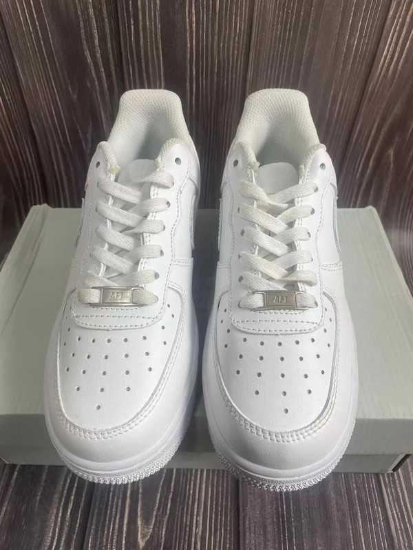 Nike Air Force 1 Low '07 White 40