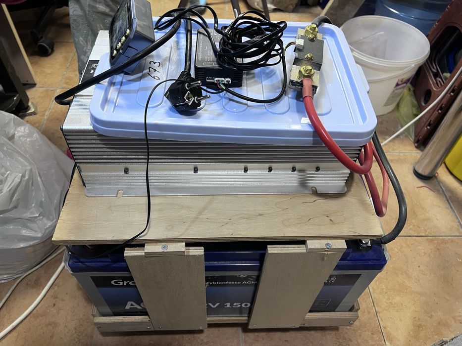 Збірка 3,6 квт/год Інвертор Solartronics 24-220В UPS 1500W + AGM 150AH