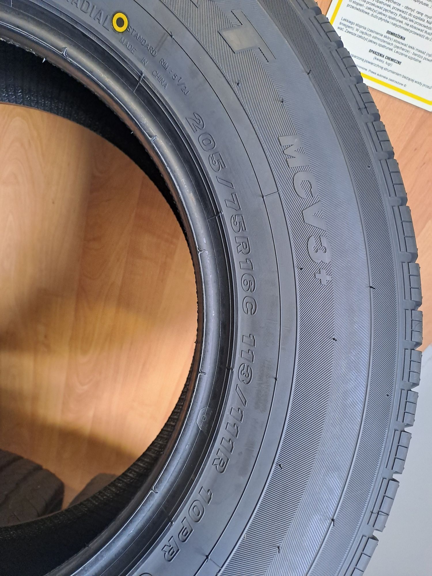 Opony 205 75 R16C  Maxxis Vansmart 2023r