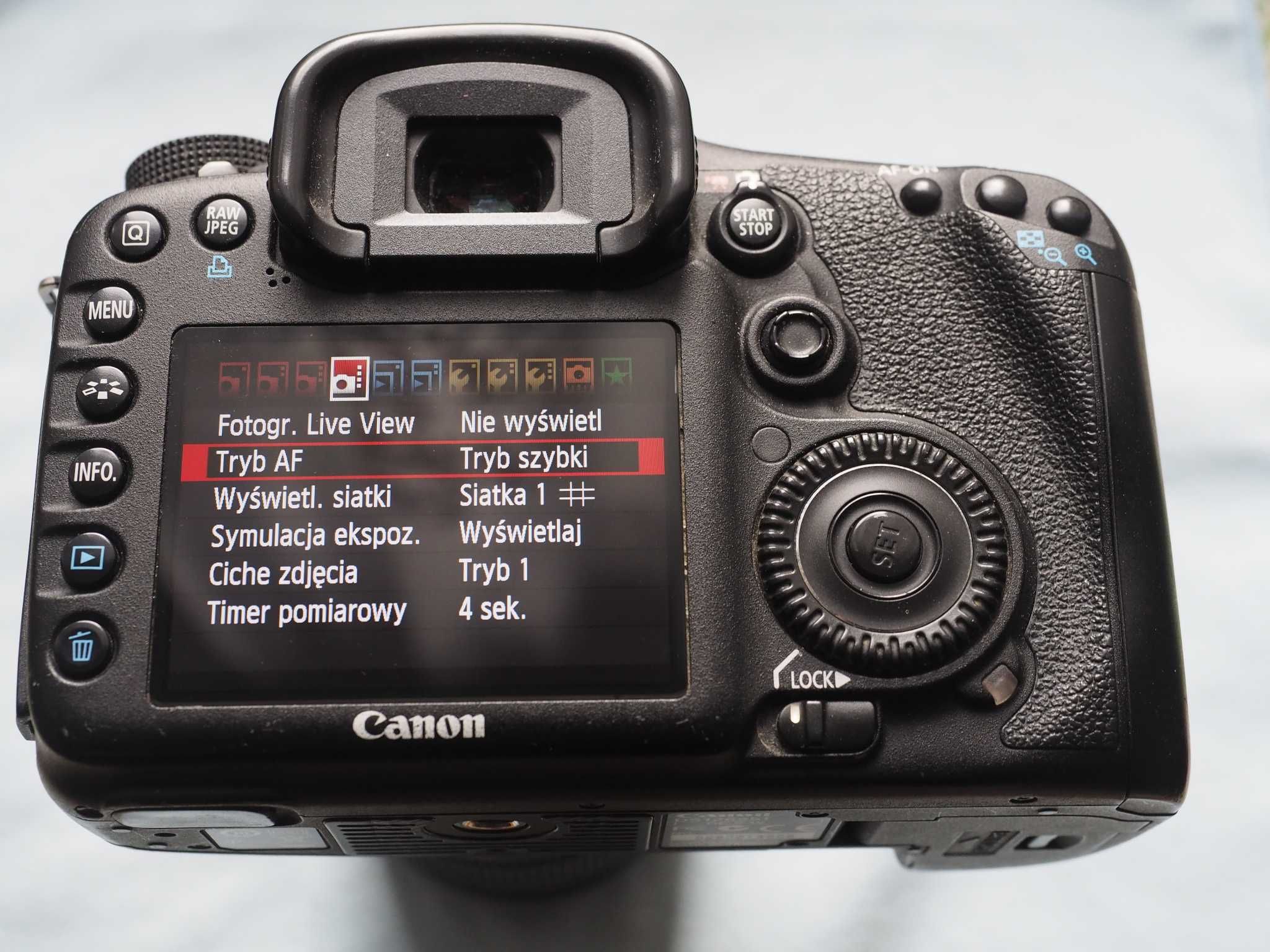 Canon EOS 7D mk I  + Sigma 18-200mm f3.5-6,3 DC HSM Conterporary