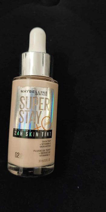 Podkład rozświetlający Maybelline Super Stay 24h skin tint