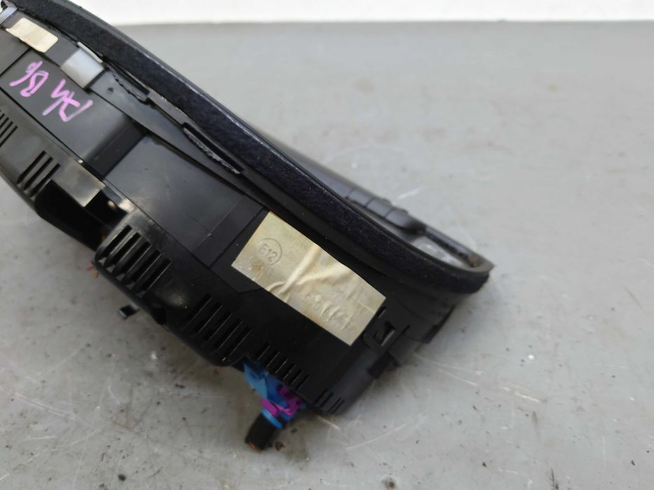 Audi A4 B6 Volkswagen Passat B6 1.9 TDI Licznik Zegary Prędkościomierz