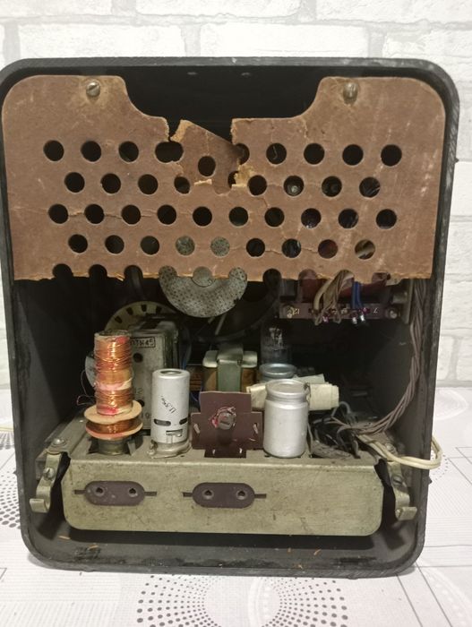 Продам радіоприймач Іскра