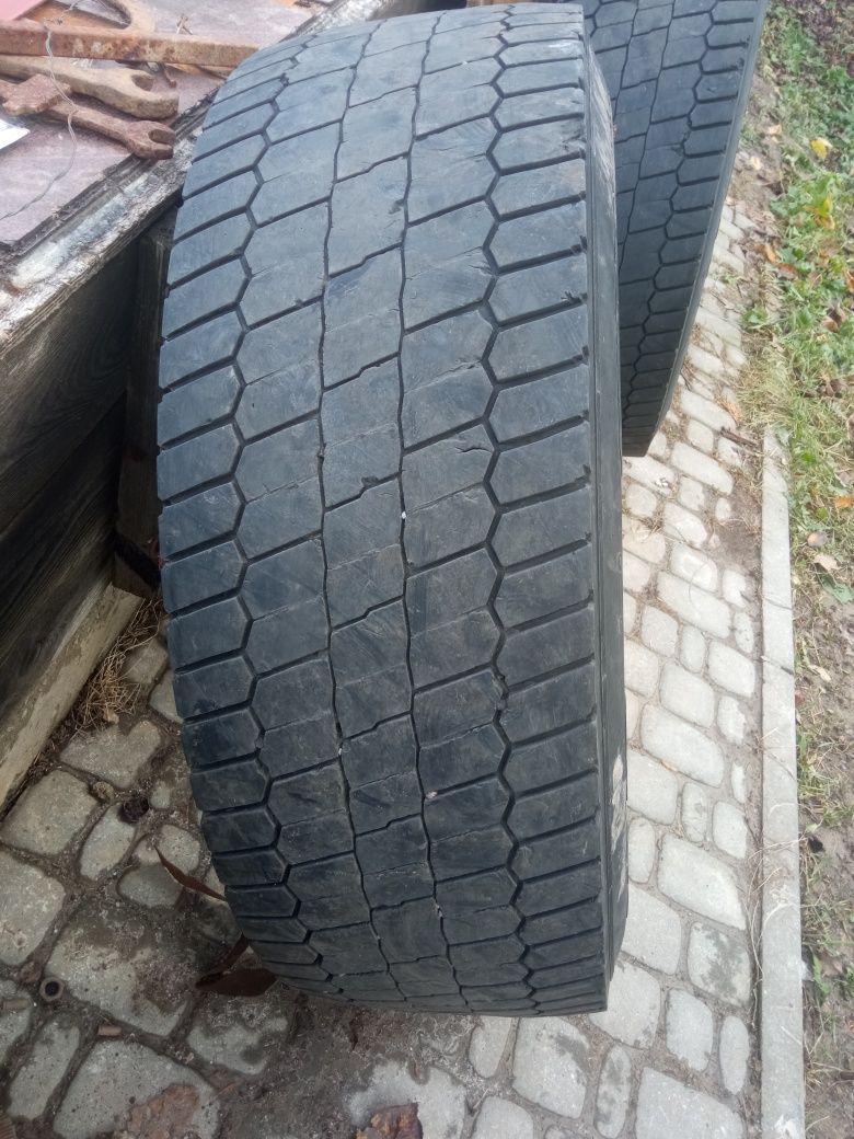 Продам грузовые шины