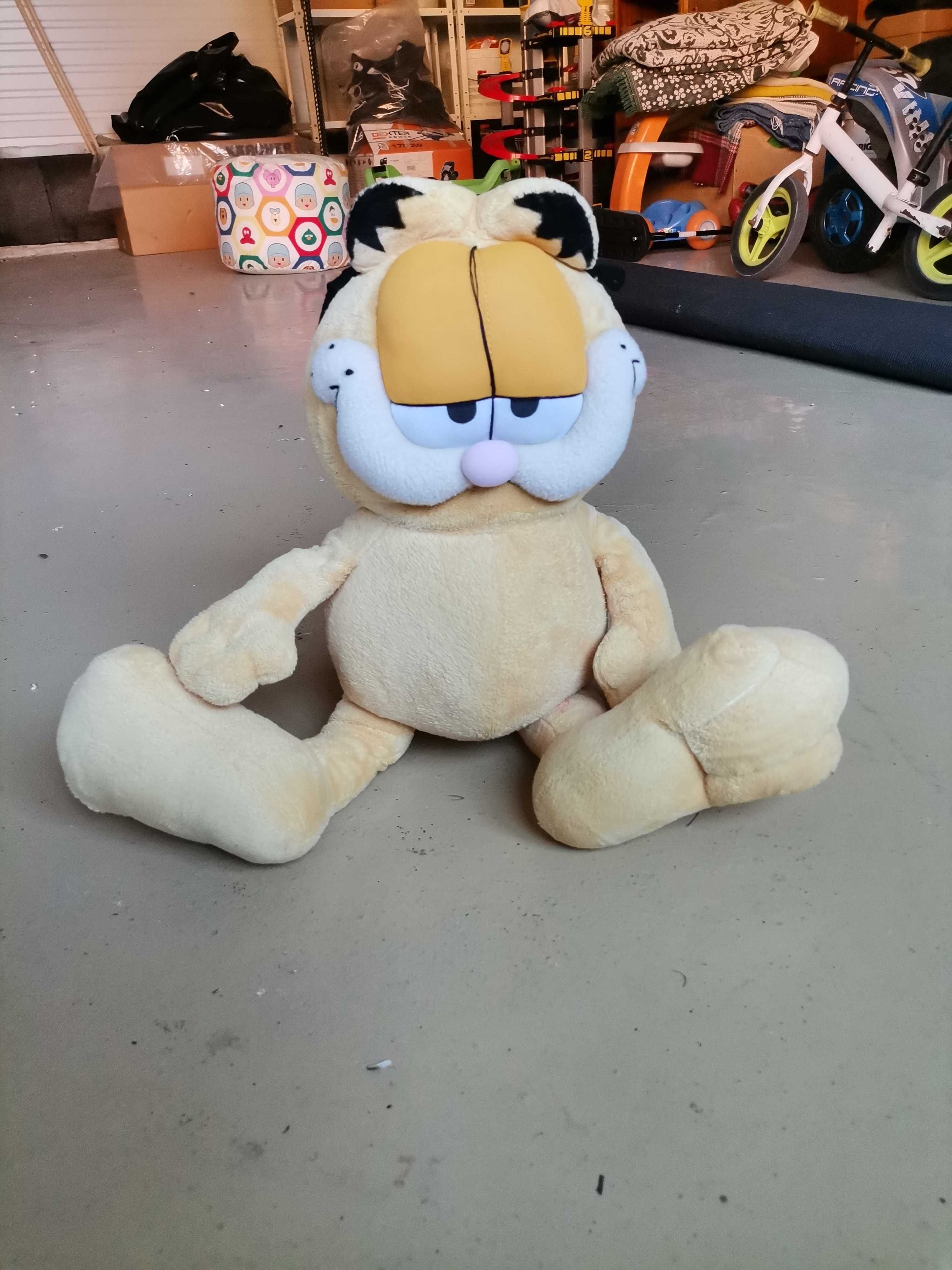 Boneco peluche Garfield