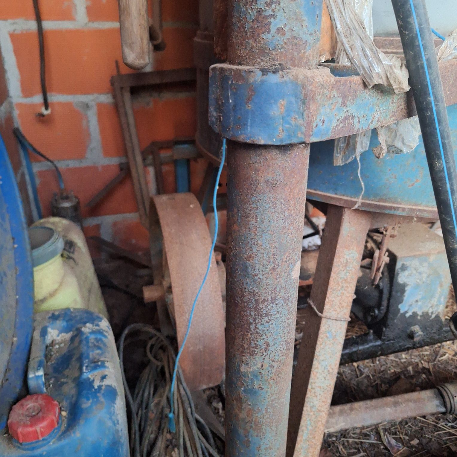 Vendo moinho de pedra para ceriais motor trifasico