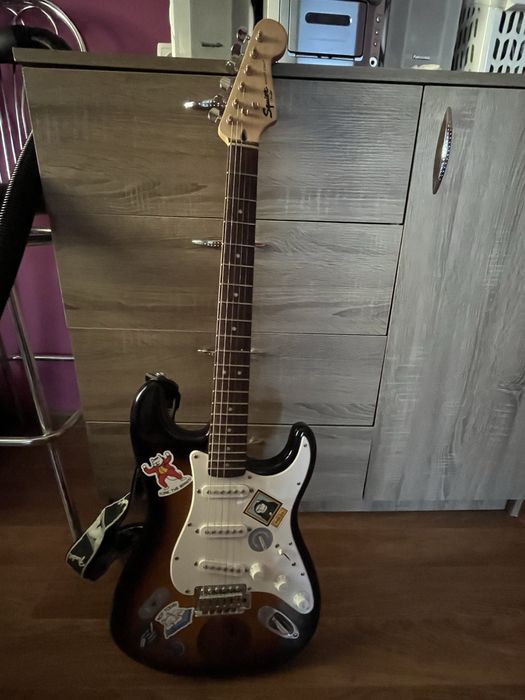 Электрогитара Fender