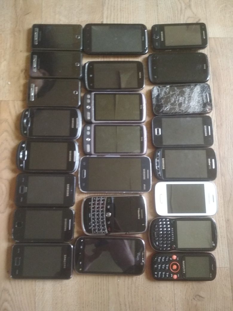 Телефон лот Samsung Nokia LG Nomi Siemens Motorola Fly Ericsson HTC