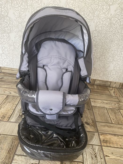 Дитяча коляска, нова