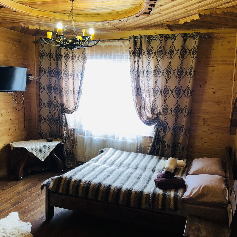 Відпочинок в Карпатах садиба ,,Адеміяʼʼ