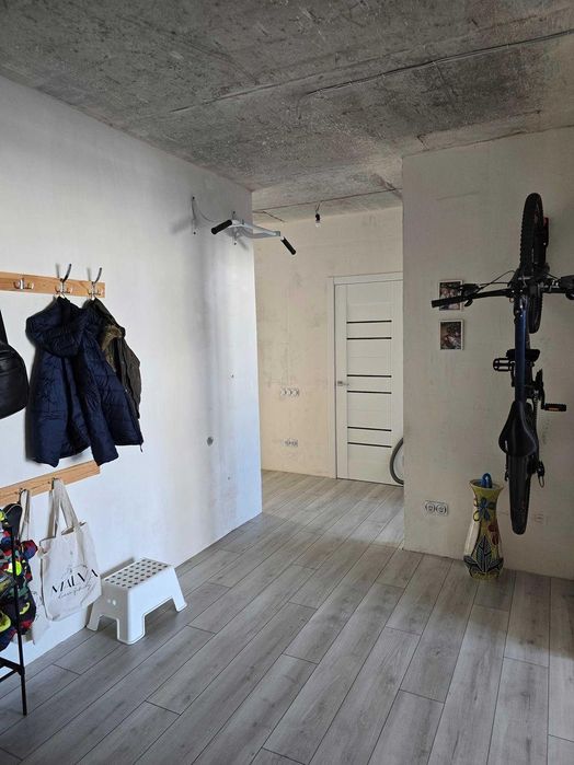 Продам 3-кімнатну квартиру у ЖК «Діамант», Масив, м.Бровари SL