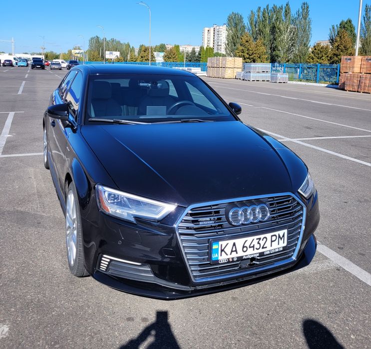 Audi A3 e-tron 2018 плагін гібрид