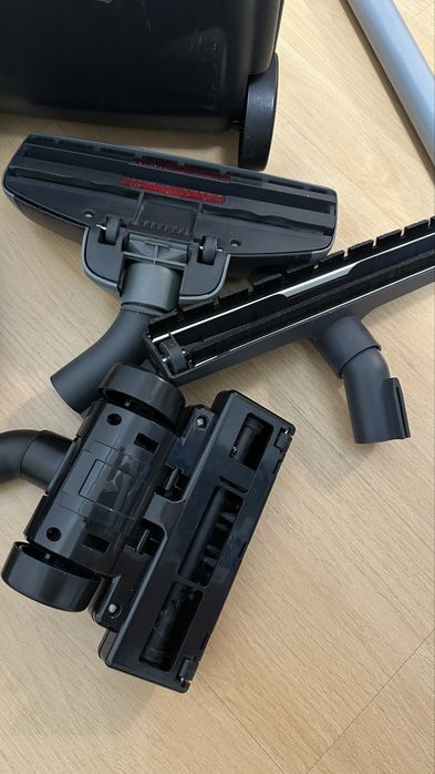 Odkurzacz Elekrolux + 6 końcówek